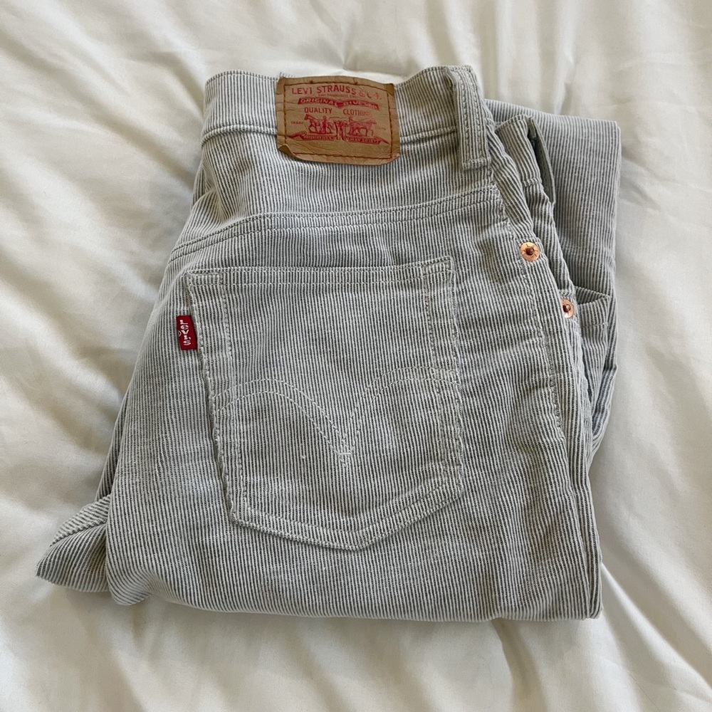 LEVI Corduroy grey jeans!